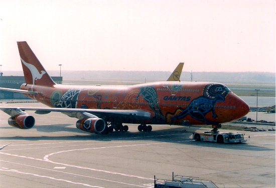 Boeing B747-438 VH-OJB (Wunala Dreaming).jpg