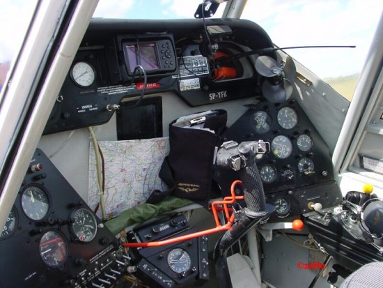 m21cockpit.jpg