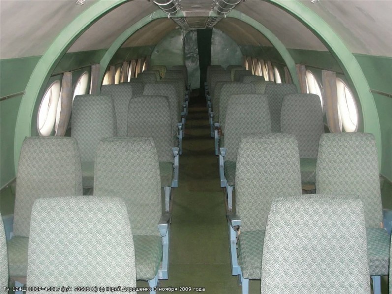 kabine tu-124.jpg