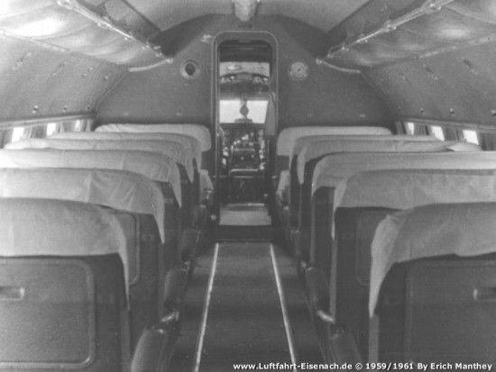 IL-14P_DLH_Kabine-Leer_EDGE-1960_Manthey_01_W.jpg (47.64 KiB) 9594 mal betrachtet IL-14P_DLH_Kabine-Leer_EDGE-1960_Manthey_01_W.jpg