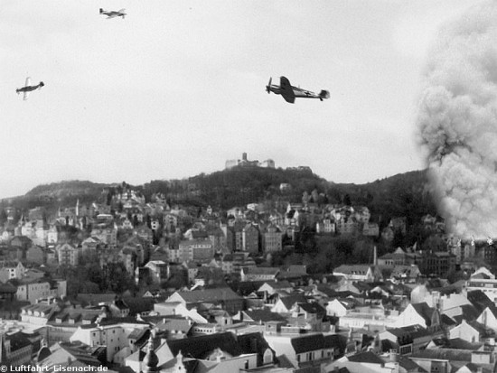 EA-Luftkrieg-1945_H-Tikwe_1_W.jpg
