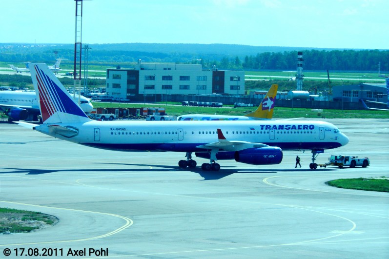 RA-64549_TU-214_Transaero_DME-17082011_A-Pohl_01_W.jpg