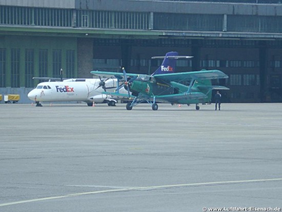 D-FBAW_AN-2_LTS-Flugdienste_THF-2008_BIld-2_H-Tikwe_Web.jpg (56.56 KiB) 2849 mal betrachtet D-FBAW_AN-2_LTS-Flugdienste_THF-2008_BIld-2_H-Tikwe_Web.jpg
