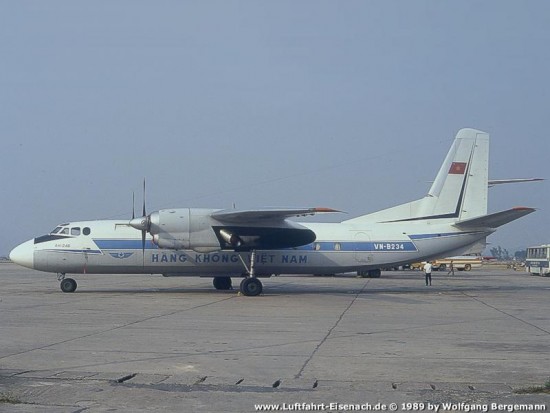 VN-B234_AN-24B_Hang-Khong-Vietnam_Hanoi-12-1989_W-Bergemann_Web.jpg