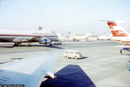 JAL_B747_Tokio-Haneda_197x_G-Rauschenberg_02_W.jpg