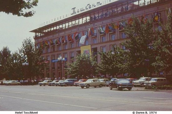 Hotel-Toschkent-1974_Doren-B_01_R.jpg (97.78 KiB) 9406 mal betrachtet Hotel-Toschkent-1974_Doren-B_01_R.jpg