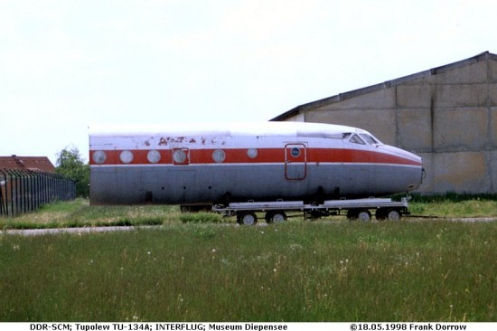 DM-SCM_TU-134A_Interflug_SXF-18051998_Bild-1_F-Dorow_W.jpg