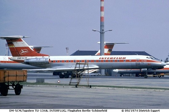 DDR-SCM_TU-134a_IF_SXF-09-1974_Bild-1_D-Eggert_W.jpg