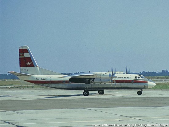 DM-SPE_AN-24W_IF_SXF-09-1974_Bild-2_D-Eggert_Web.jpg (62.35 KiB) 6674 mal betrachtet DM-SPE_AN-24W_IF_SXF-09-1974_Bild-2_D-Eggert_Web.jpg