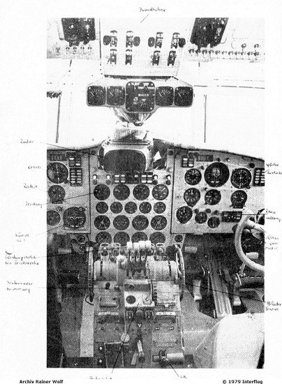 Cockpit_IL-18_Archiv-Rainer-Wolf_01_W.jpg