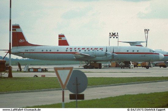 DM-STP_IL-18D_IF_SXF-04-1975_D-Eggert_W.jpg