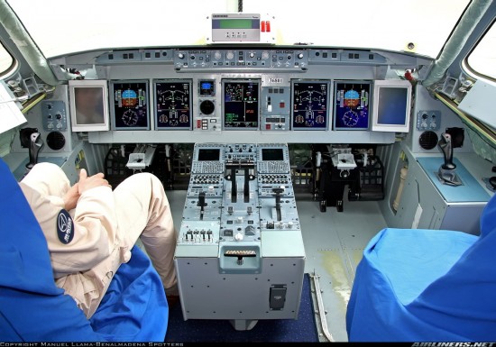 suchoi  cockpit.jpg