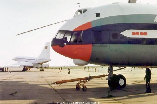 CCCP-68001_TU-144_SXF-17061971_B-Bauer_03_R.jpg