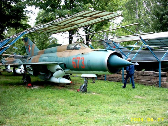 mig21 673 2004 01.jpg