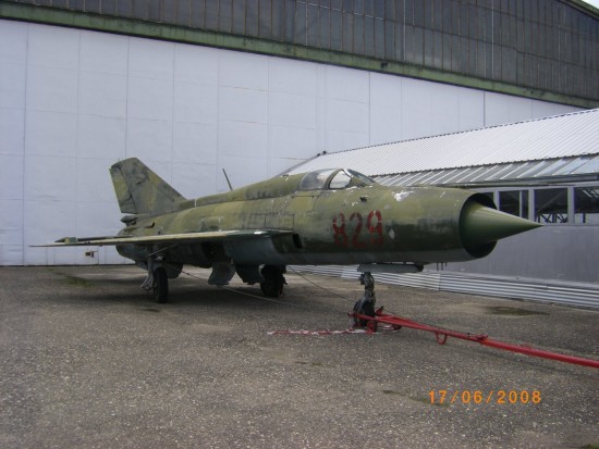 mig21 829 2008 01.jpg