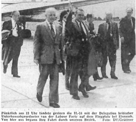 Britische%20Delegation%20auf%20Kindel%20am%2013Juni1960%20in%20Das%20Volk_Original.jpg