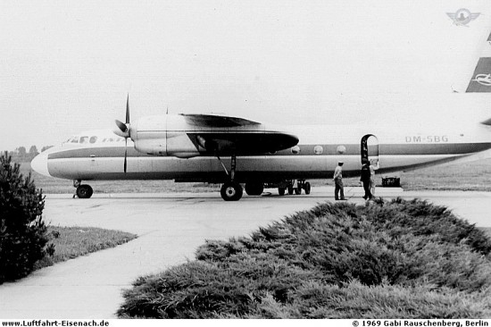 DM-DBG_AN-24W_IF_Airport-Barth-1969_Gabi-Rauschenberg_03_R.jpg