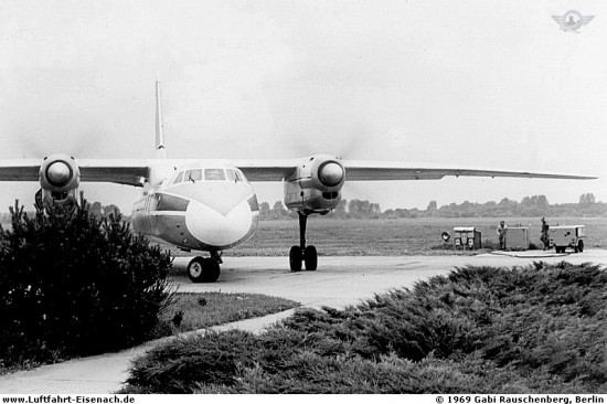 DM-DBG_AN-24W_IF_Airport-Barth-1969_Gabi-Rauschenberg_02_R.jpg