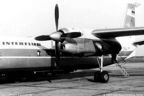 DM-DBG_AN-24W_IF_Airport-Barth-1969_Gabi-Rauschenberg_13_R.jpg