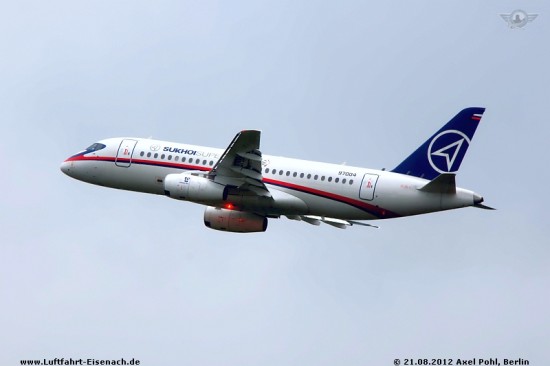 97004_SSJ-100-95_Suchoi_MAKS-21082011_Axel-Pohl-Berlin_01_W.jpg