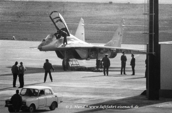 MIG-29 (1).jpg (770.39 KiB) 2620 mal betrachtet MIG-29 (1).jpg