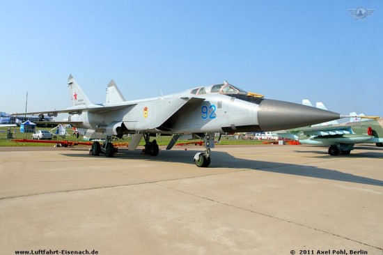 RF-92380_92-Blau_MiG-31BM_WuAF_Wamenskoje-2011_Axel-Pohl_01_W.jpg (48.03 KiB) 8968 mal betrachtet RF-92380_92-Blau_MiG-31BM_WuAF_Wamenskoje-2011_Axel-Pohl_01_W.jpg