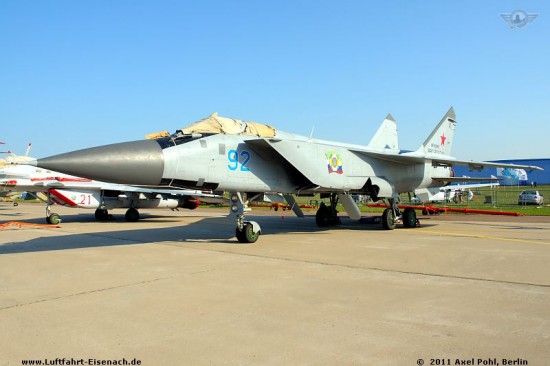 RF-92380_92-Blau_MiG-31BM_WuAF_Wamenskoje-2011_Axel-Pohl_02_W.jpg (51.74 KiB) 8968 mal betrachtet RF-92380_92-Blau_MiG-31BM_WuAF_Wamenskoje-2011_Axel-Pohl_02_W.jpg