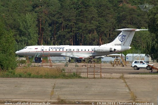 RA-65606_TU-134a-3_Tupolew-OKB_Shukowski-19082011_Christian-Pappenberg_02_W.jpg (78.08 KiB) 21181 mal betrachtet RA-65606_TU-134a-3_Tupolew-OKB_Shukowski-19082011_Christian-Pappenberg_02_W.jpg