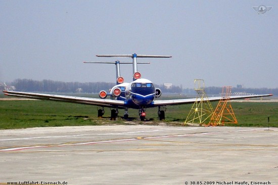 Jak-40_Kiev-30052009_Haufe-01_W.jpg