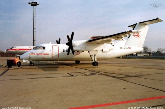 OE-LLI_DHC-8-102_IF_SXF-06041991_M-Kisesl_01_W.jpg