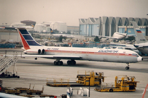 Ilyushin Il-62M CU-T1282.jpg