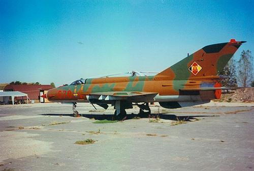 MiG21 670 99 01.jpg