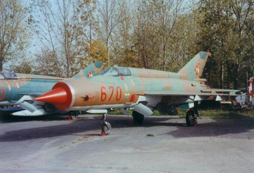 MiG21 670 01 01.jpg