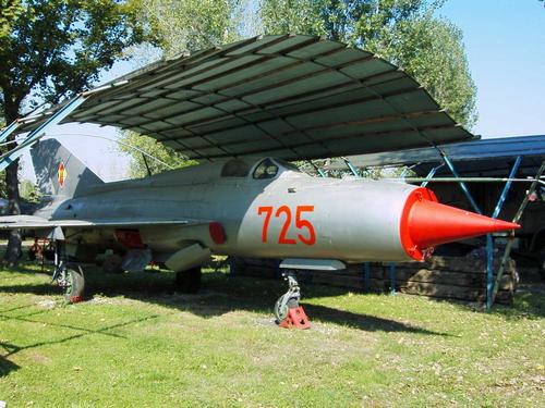 MIG21 725 05 01.JPG