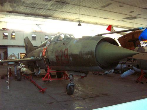 MIG21 829 05 01.JPG