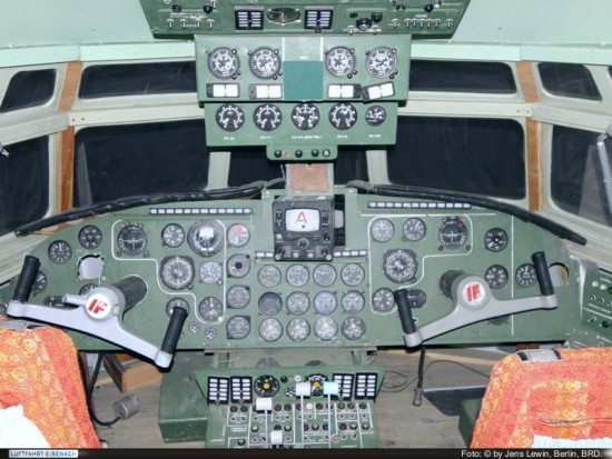 IL-62-Sim_INTERFLUG_Finow-19042006_Bild-1_Jens-Lewin_Web.jpg