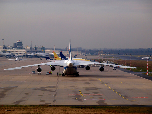 Antonov An-124-100 Ruslan RA-82044 (2).JPG