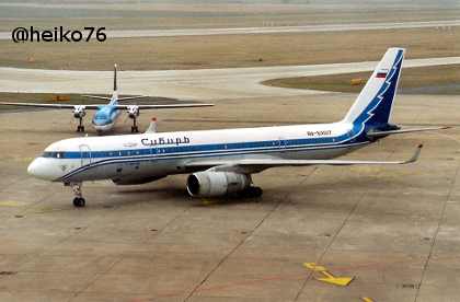 Tupolev Tu-204-100 RA-64017.jpg