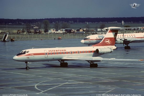DM-SCO_TU-134AK_IF_SXF-04-1981_D-Eggert_01_W.jpg (77.67 KiB) 10504 mal betrachtet DM-SCO_TU-134AK_IF_SXF-04-1981_D-Eggert_01_W.jpg