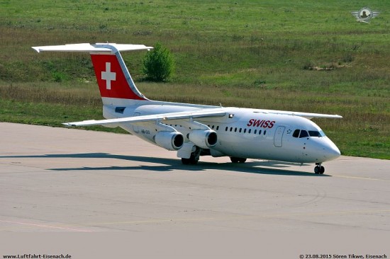 HB-IXX_RJ-100_ Swiss_LEJ-23082015_S-Tikwe_05_W.jpg