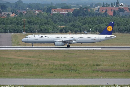 D-AIRC_A321-131_LH_LEJ-25062016_S-Tikwe_03_W.jpg