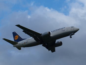 Boeing B737-330 D-ABXT -Reutlingen-.JPG