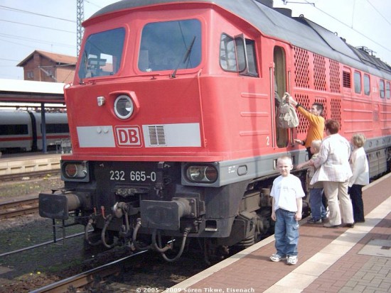 Soeren-Tikwe_BR-232_EA-17042004_Tikwe_01_W.jpg (87.46 KiB) 2523 mal betrachtet Soeren-Tikwe_BR-232_EA-17042004_Tikwe_01_W.jpg