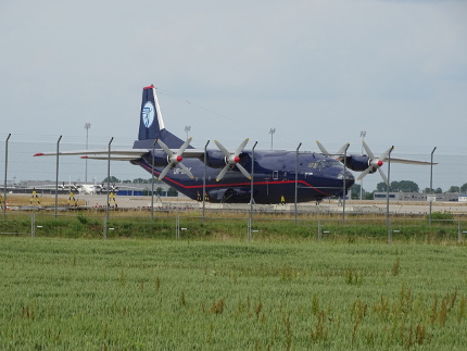 Antonov An-12BK  UR-CGV.JPG
