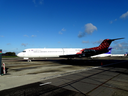 Fokker 100 (F-28-0100) PH-ABW.JPG