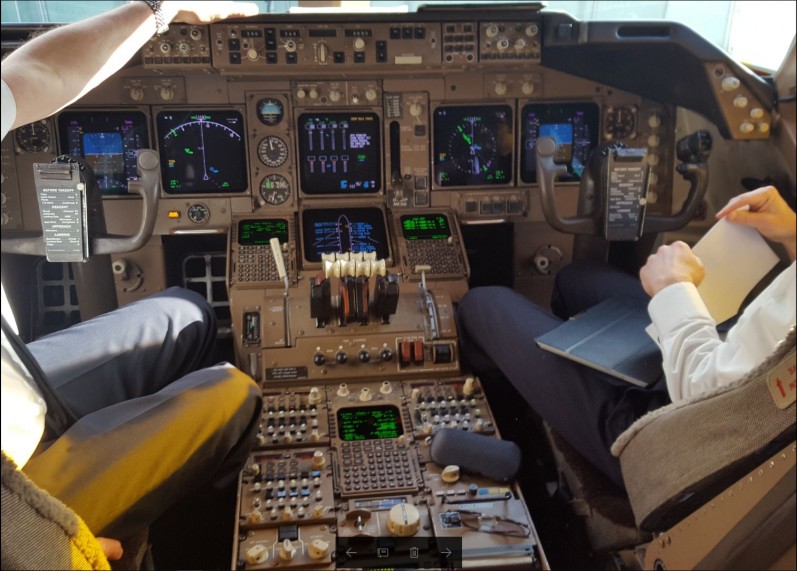 B747 VP Cockpit.JPG