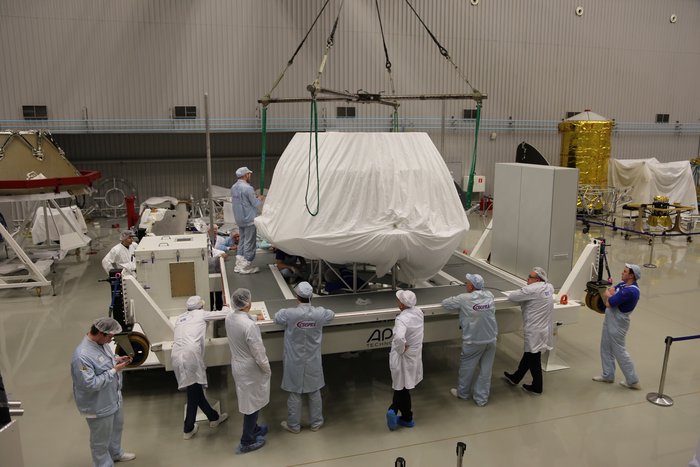 ExoMars_surface_platform_packed_for_Europe_node_full_image_2.jpg