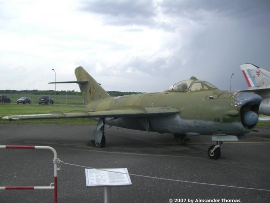 MiG-17_NVA_Gatow-12052007_-1_A-Thomas_W.jpg