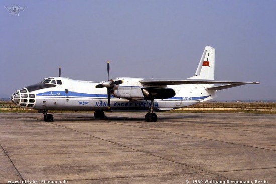 VN-B376_AN-30_Hanoi-12-1989_Wolfgang-Bergemann_01_W.jpg