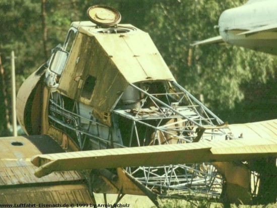 Z-37_Wrack-in-Borkheide-1999_02_A-Schulz_W.jpg (74.95 KiB) 15344 mal betrachtet Z-37_Wrack-in-Borkheide-1999_02_A-Schulz_W.jpg